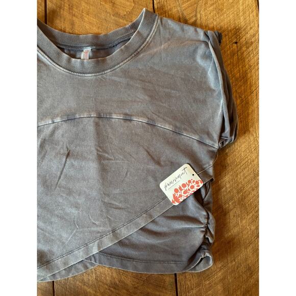 Free People Movement Women’s Hot Shot Crossover Gray Tee Size S | Ruched Hem NWT - Picture 10 of 14